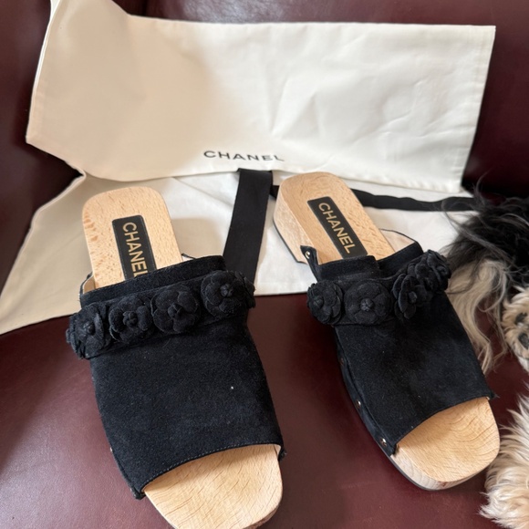 CHANEL Clogs - Picture 5 of 7
